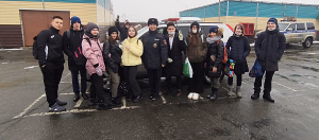 В Магадане сотрудники Госавтоинспекции провели экскурсию для школьников в рамках Всероссийской акции «Неделя без турникетов»