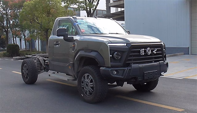 В Китае рассекретили супер-пикап Dongfeng Warrior M20 с дизельным Cummins 6.7 л под капотом
