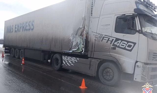 После ДТП в Волгоградской области скончался водитель погрузчика