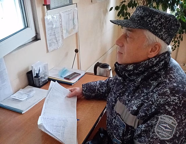 Свыше ста нарушений режима охраняемых объектов предотвратили с начала мая работники Северо-Западного филиала ведомственной охраны Минтранса России