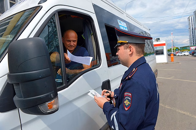 Полицейские устроят облаву на водителей маршруток и автобусов