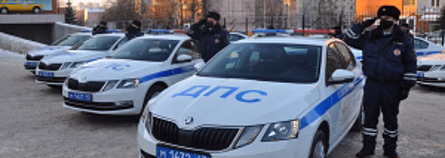 В Кирове сотрудники ГИБДД получили новые патрульные автомобили
