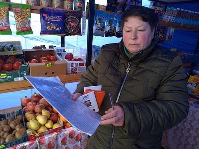 Хозяйка овощной палатки на Северном вокзале не свернёт торговлю, несмотря на ультиматум властей