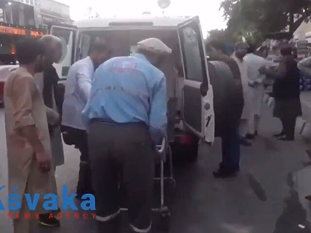 Как минимум 10 человек погибли при взрыве у аэропорта Кабула