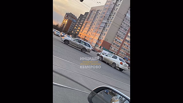 ДТП на кемеровском перекрестке попало на фото