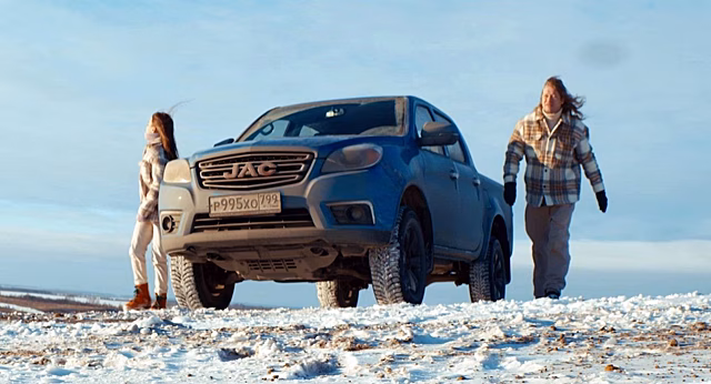 JAC T6 стал героем клипа рок-музыканта Романа Архипова