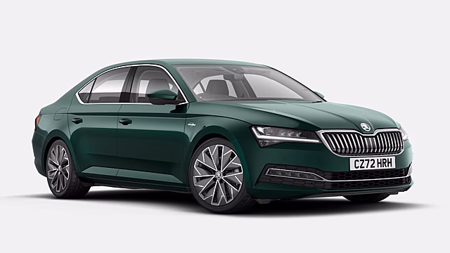 Skoda отметила коронацию Карла III особым цветом своих автомобилей