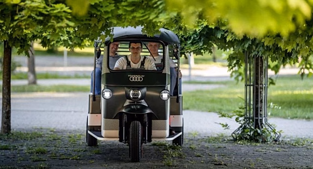 В Индии выпустили электрический тук-тук с батареями от Audi