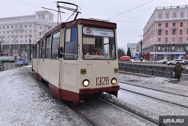 Власти Челябинска извинились за аварию и трехчасовую пробку в центре города