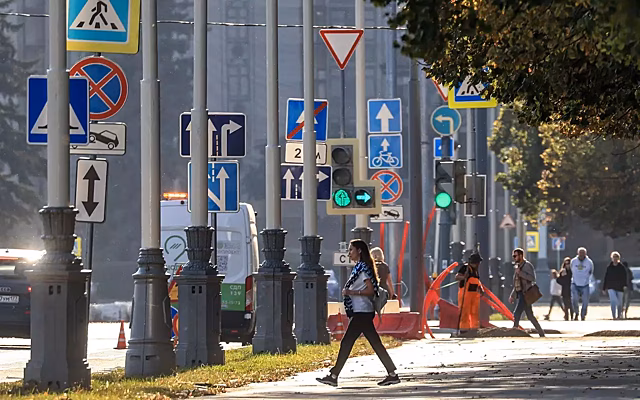 В столице сокращают визуальный «шум» на дорогах