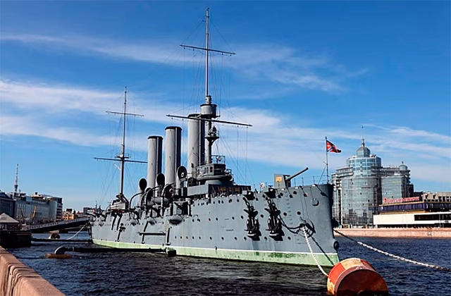 Сколько продержится без ремонта крейсер «Аврора» в Петербурге
