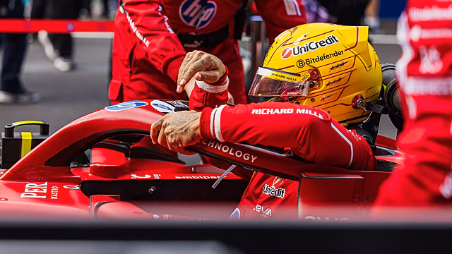 В Формуле-1 впервые в истории дисквалифицировали обе машины Ferrari