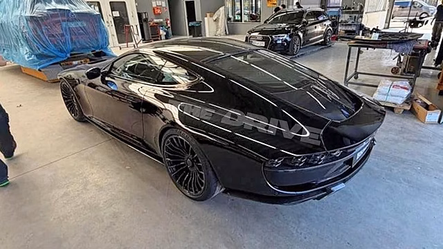 В Сеть утекли первые фотографии нового купе Brabus Bodo