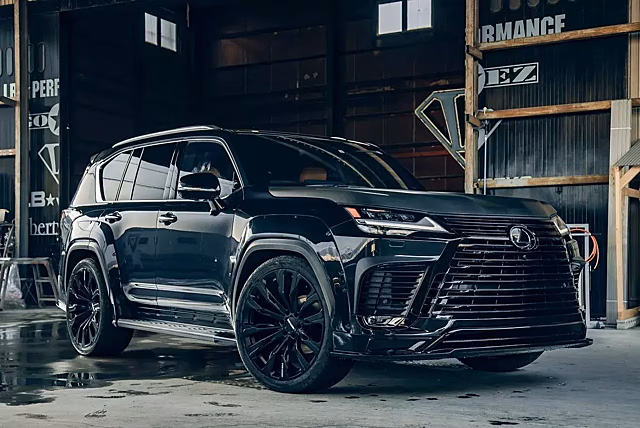 Liberty Walk показал тюнинг нового Lexus LX