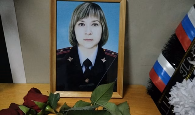 Под Волгоградом полицейские простились с погибшей в ДТП коллегой