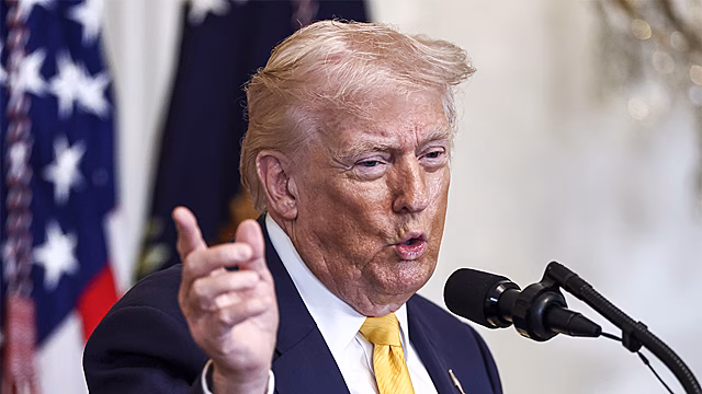 Трамп заявил о планах американских автоконцернов производить оружие