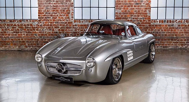 На аукционе продается реплика легендарной модели Mercedes SLK 32 AMG