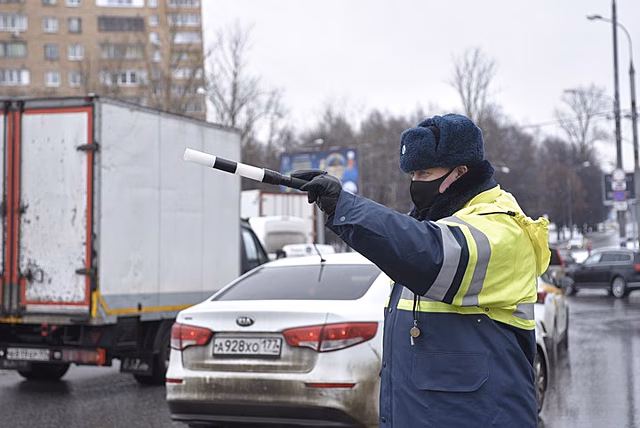 Эксперт предложил ввести «уголовку» за три отказа остановиться по требованию ДПС