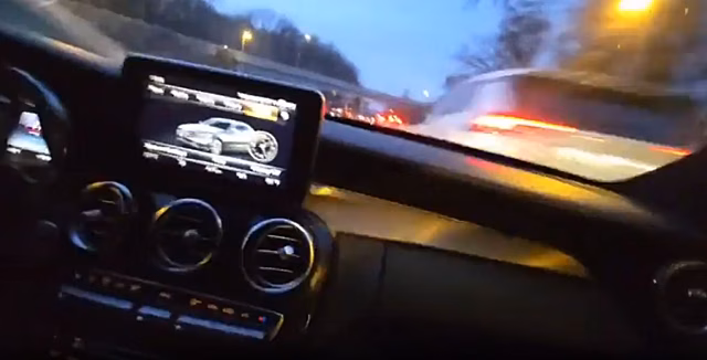 Сразу два идиота-блогера разбили свои Mercedes-Benz в прямом эфире