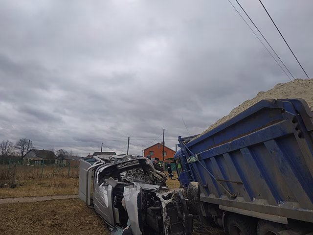 В Курской области в ДТП с самосвалом ранены два человека