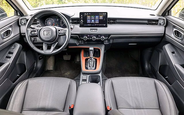 Новый кроссовер Honda Vezel продают в России по вполне адекватной цене