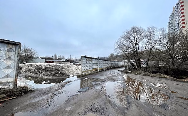 В Курске найдены еще две точки складирования снега в водоохранной зоне
