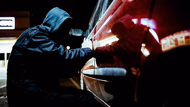 LoJack внедрил ИИ для предотвращения ночных угонов авто