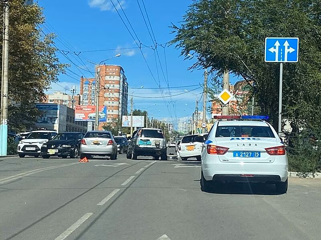 Авария из четырёх машин произошла на Шилова