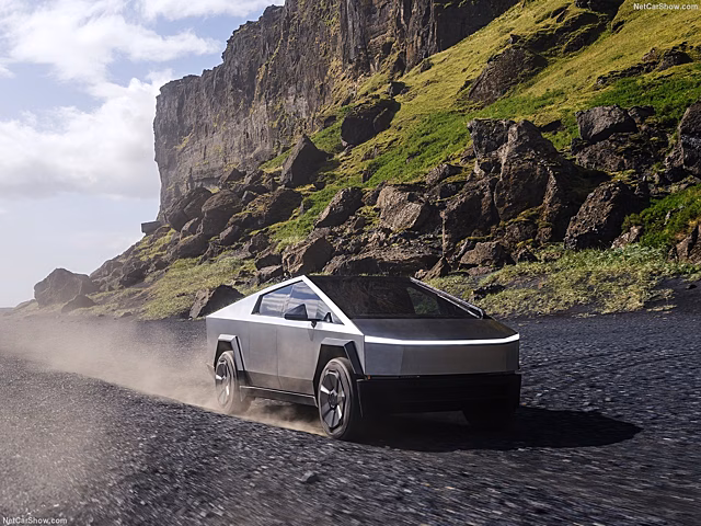 Три человека погибли при аварии с участием Tesla Cybertruck