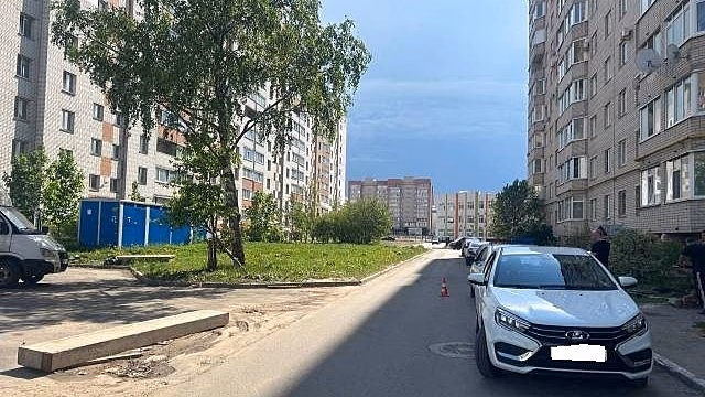 Мальчика на самокате сбили в Вологде