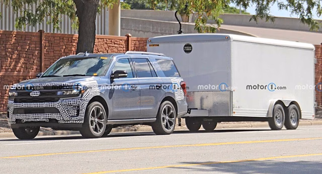 Внедорожник Ford Expedition ST 2022 замечен на тестах практически без маскировки. До дебюта осталось недолго