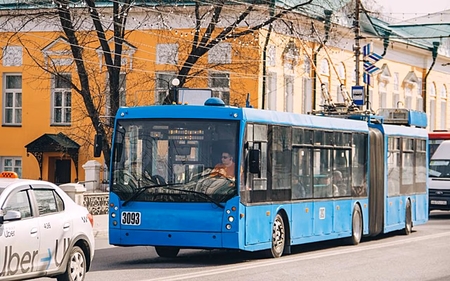 В Рязани утром 6 января контактная сеть троллейбусов оборвалась шесть раз
