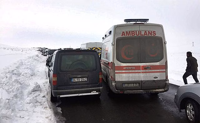 В Анталье перевернулся автобус, погибли восемь человек