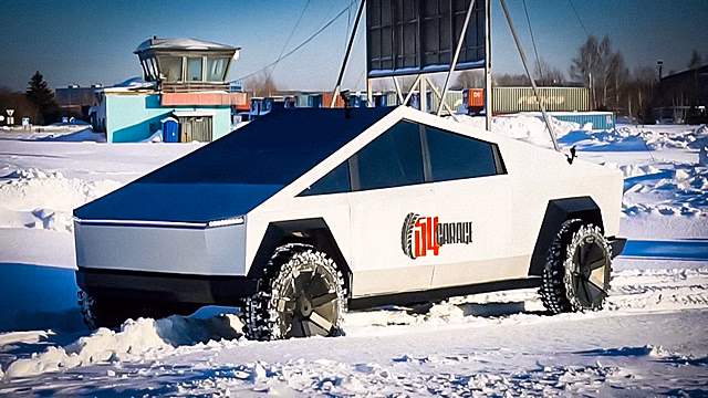 Сделано в России: умельцы собрали Tesla Cybertruck из "уазика"