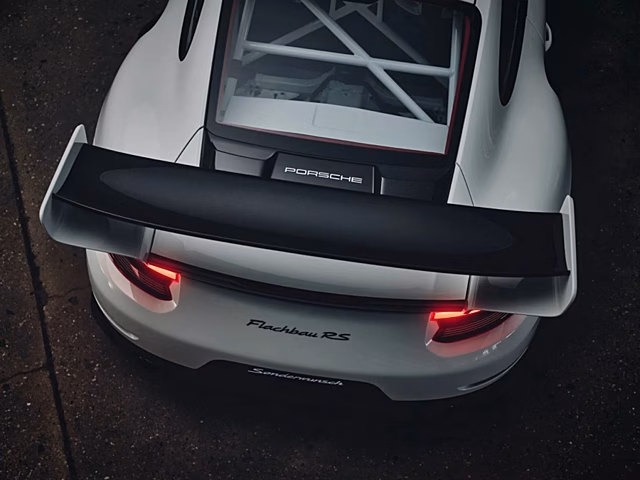 Porsche представила уникальный Flachbau RS
