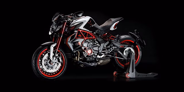 MV Agusta сделала мотоцикл для Льюиса Хэмилтона