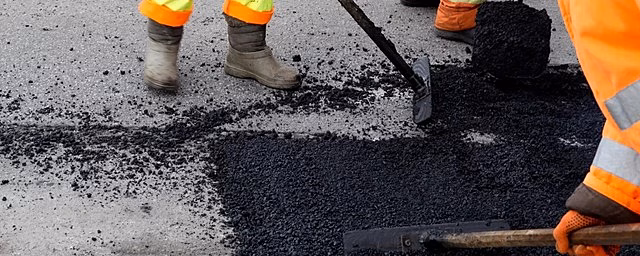 В Черкесске начались ремонтные работы на дорогах