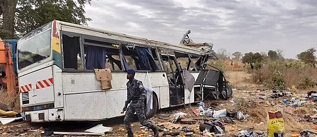 В Сенегале в результате столкновения двух автобусов погибли 39 человек, объявлен национальный траур