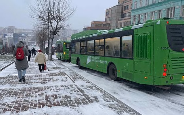 В Курске водителя автобуса «VOLGABUS» депремировали из-за конфликта с местной жительницей