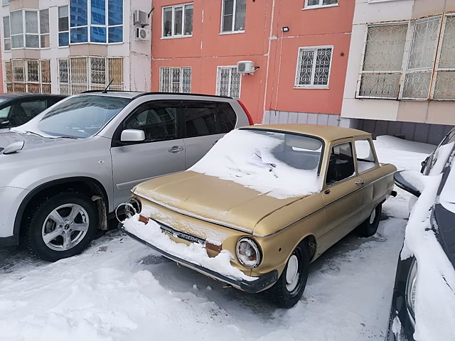 В Новосибирске нашли бесхозный «Запорожец» без номеров