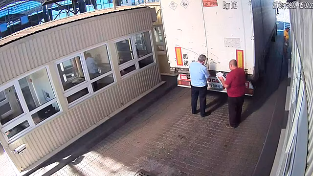 Опубликовано видео с перемещениями подорвавшейся на Крымском мосту фуры в Армении
