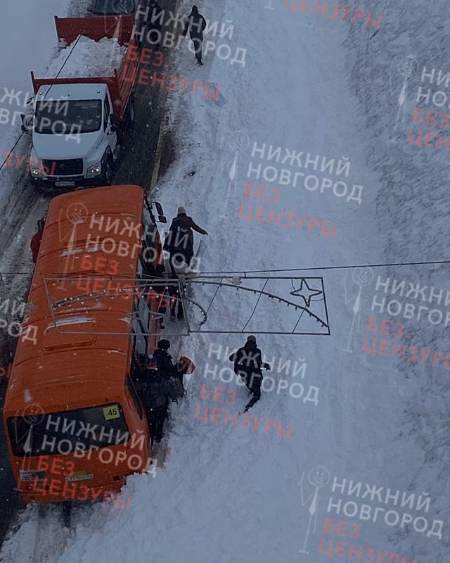 Лавина сошла на маршрутку с пассажирами в Нижнем Новгороде