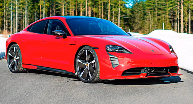 Porsche Taycan Turbo S получил карбоновый пакет от Zyrus