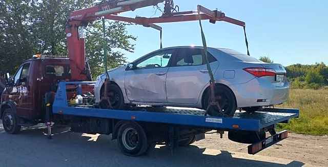 Должник из Саратова может лишиться «Toyota Corolla» из-за 131 штрафа