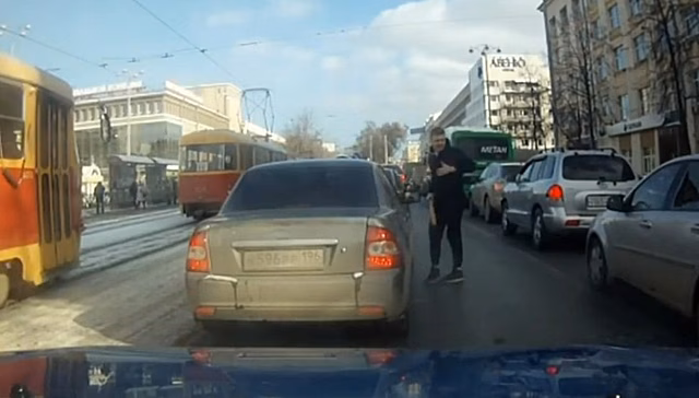 В Екатеринбурге студент в шутку обстрелял друга с битой из пистолета