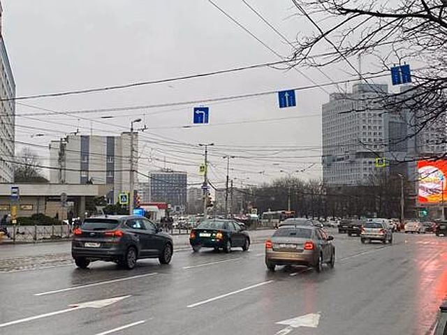 В Калининграде убрали незаконные дорожные знаки, которые заметил турист из Петербурга