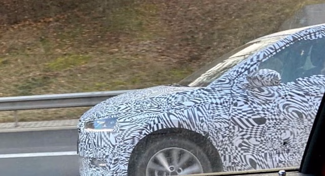 Фотошпионы засняли Skoda Fabia нового поколения