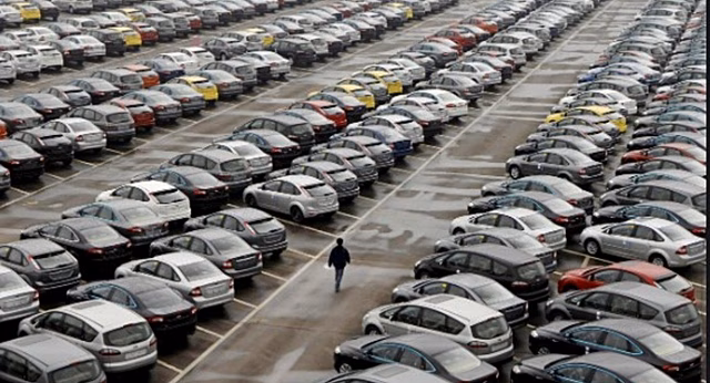 Продажи на французском авторынке продолжают снижаться