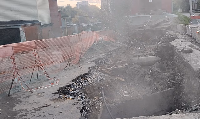 Дорогу на улице Лежена в Новосибирске откроют до конца октября
