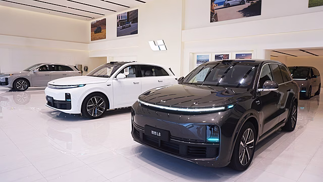 32 дилера, открытие в мае и гарантия на три года: Li Auto официально выходит на российский рынок